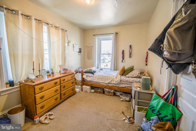 82 MAIN ST, Pennsburg, PA 18073