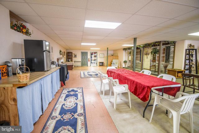 82 MAIN ST, Pennsburg, PA 18073