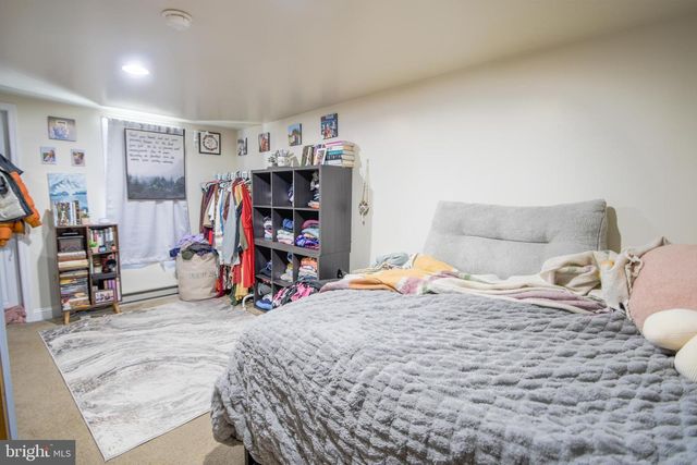 82 MAIN ST, Pennsburg, PA 18073