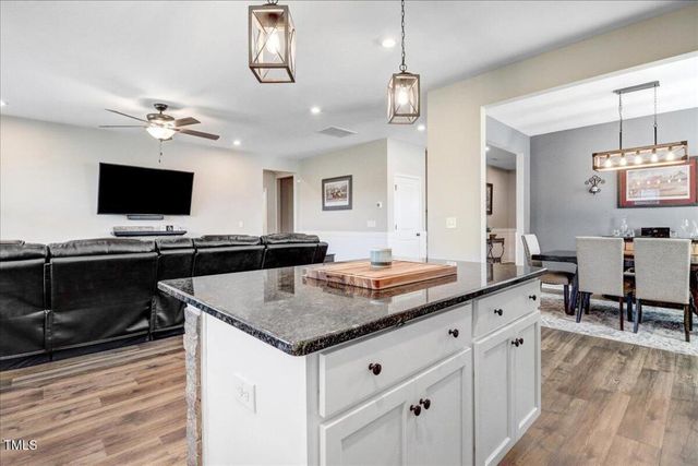 222 S Stonehaven Way, Clayton, NC 27527