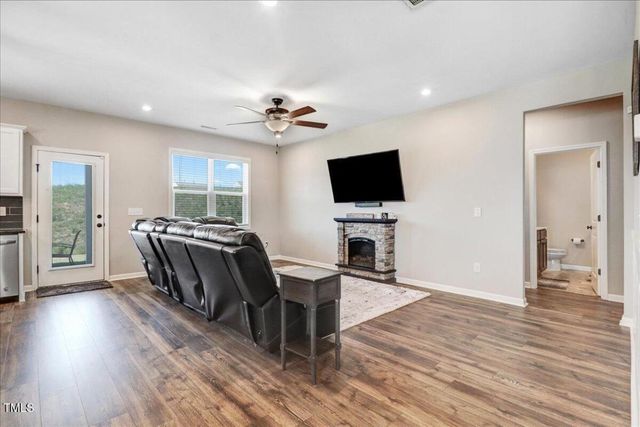 222 S Stonehaven Way, Clayton, NC 27527