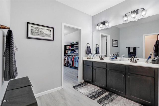 222 S Stonehaven Way, Clayton, NC 27527