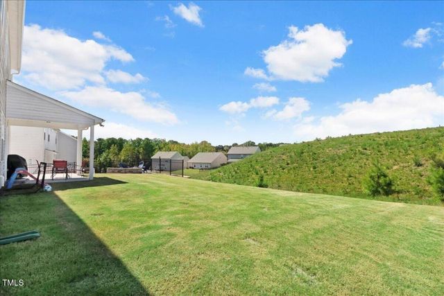 222 S Stonehaven Way, Clayton, NC 27527