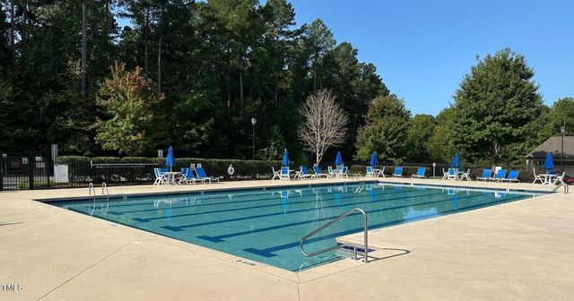 222 S Stonehaven Way, Clayton, NC 27527