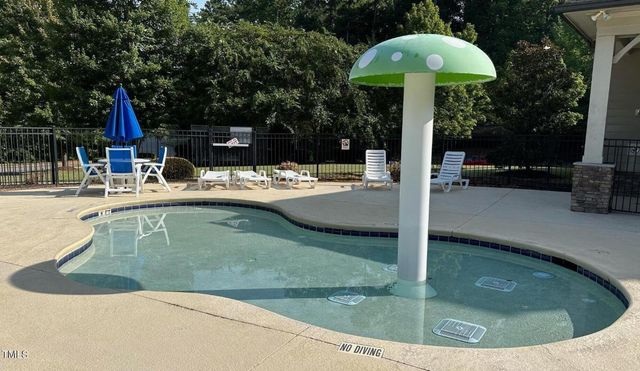 222 S Stonehaven Way, Clayton, NC 27527