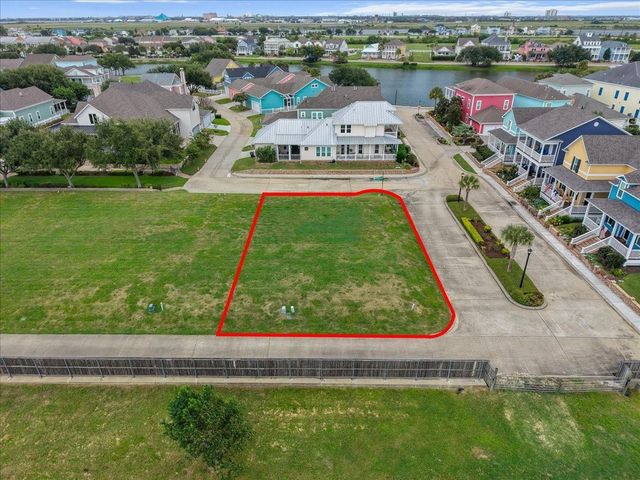 9 Meridian Way, Galveston, TX 77554