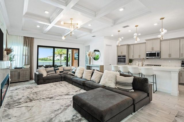 8605 E Baypoint Circle, Parkland, FL 33076