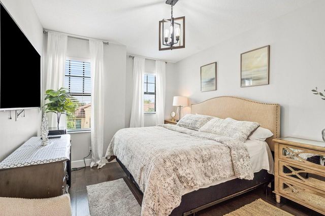 8605 E Baypoint Circle, Parkland, FL 33076