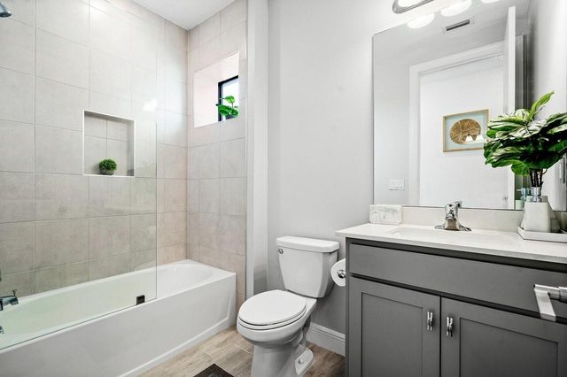 8605 E Baypoint Circle, Parkland, FL 33076