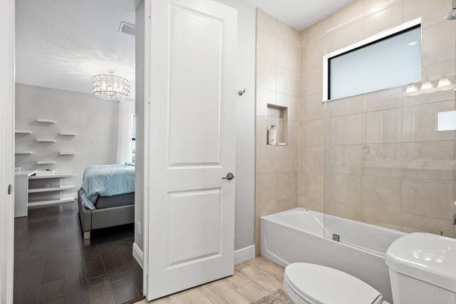 8605 E Baypoint Circle, Parkland, FL 33076