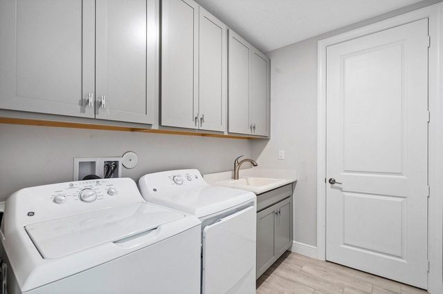 8605 E Baypoint Circle, Parkland, FL 33076