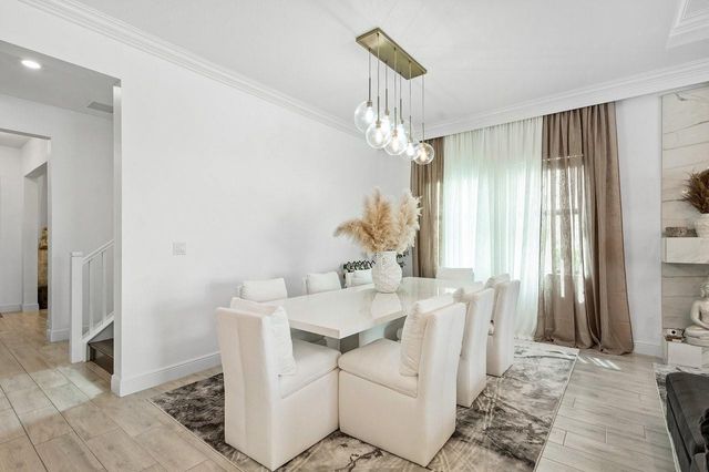 8605 E Baypoint Circle, Parkland, FL 33076