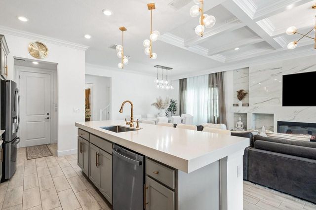 8605 E Baypoint Circle, Parkland, FL 33076