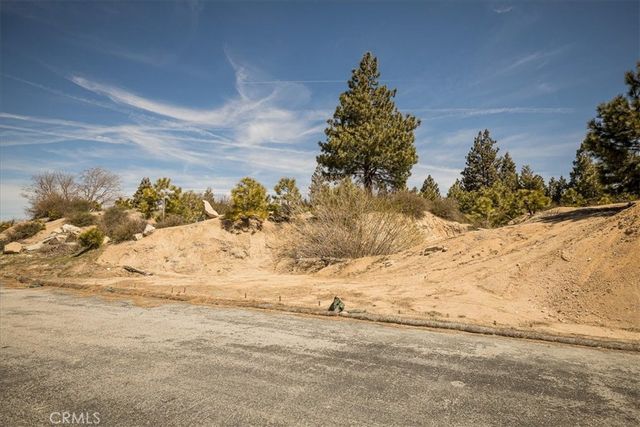 150 Mill Pond Road, Lake Arrowhead, CA 92352