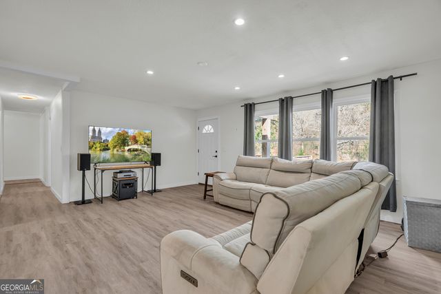 156 White Pine Road, Toccoa, GA 30577