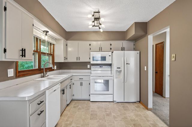 18554 St Francis Boulevard, Anoka, MN 55303