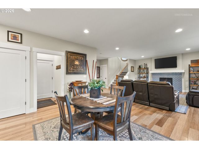 1524 Ne 17TH Ave, Canby, OR 97013