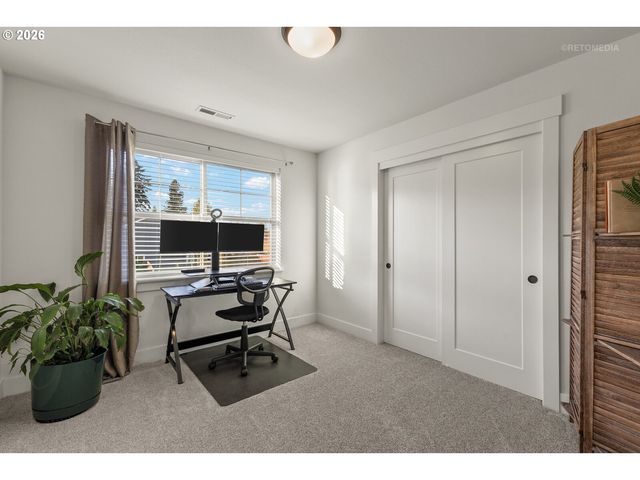 1524 Ne 17TH Ave, Canby, OR 97013