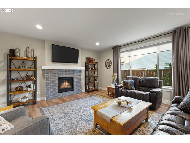 1524 Ne 17TH Ave, Canby, OR 97013
