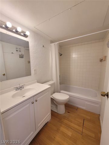 585 South Royal Crest Circle 7, Las Vegas, NV 89169