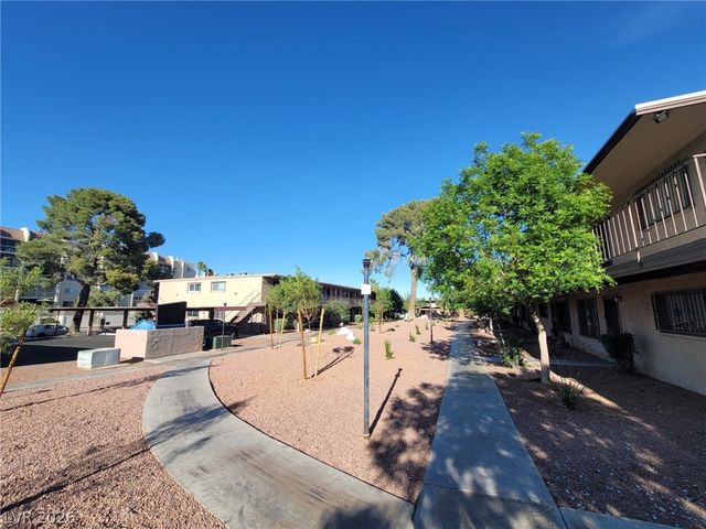 585 South Royal Crest Circle 7, Las Vegas, NV 89169