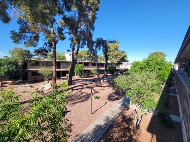 585 South Royal Crest Circle 7, Las Vegas, NV 89169