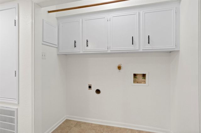 15818 Dunmoor, Houston, TX 77059