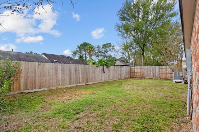 15818 Dunmoor, Houston, TX 77059