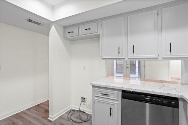 15818 Dunmoor, Houston, TX 77059