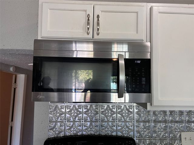 615 S Throckmorton Street, Sherman, TX 75090