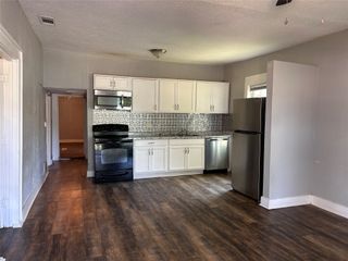 615 S Throckmorton Street, Sherman, TX 75090
