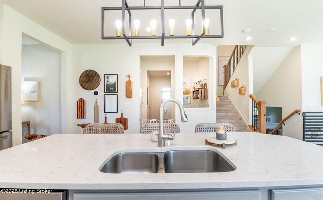 3923 Creek Meadow Dr, La Grange, KY 40031