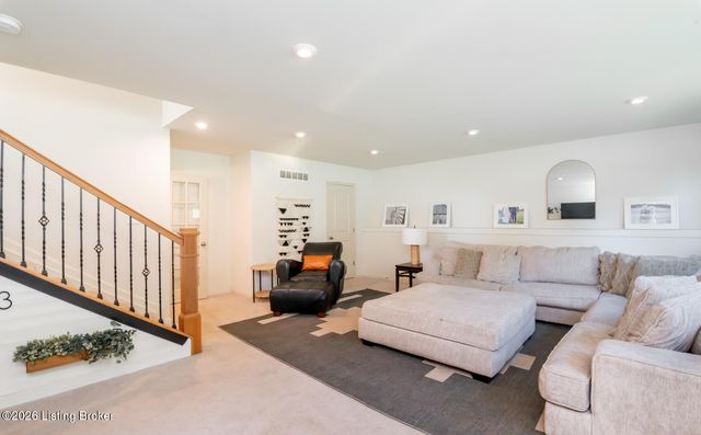 3923 Creek Meadow Dr, La Grange, KY 40031