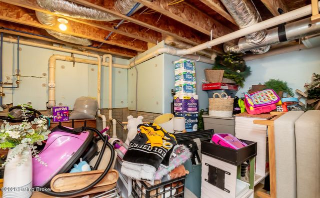 3923 Creek Meadow Dr, La Grange, KY 40031