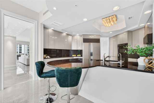 35 WATERGATE DRIVE 502, Sarasota, FL 34236