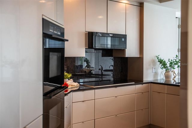 35 WATERGATE DRIVE 502, Sarasota, FL 34236