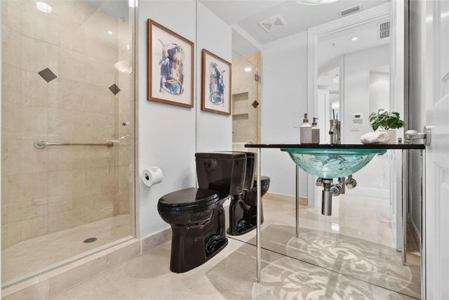 35 WATERGATE DRIVE 502, Sarasota, FL 34236