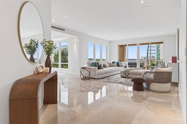35 WATERGATE DRIVE 502, Sarasota, FL 34236