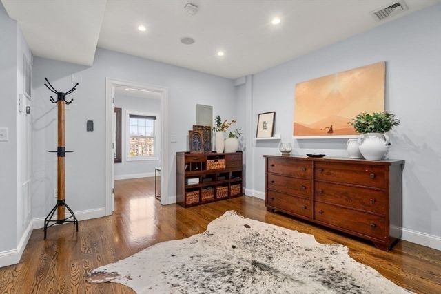 572 Freeport Street 302, Boston, MA 02122