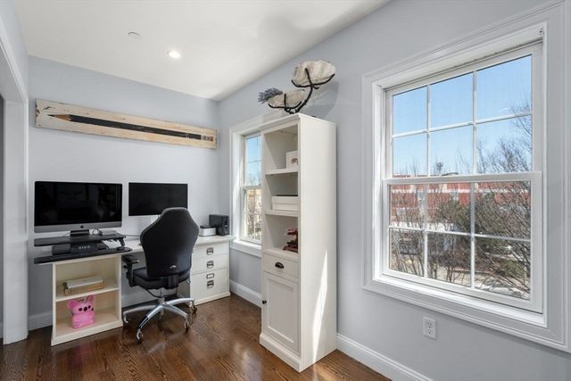 572 Freeport Street 302, Boston, MA 02122