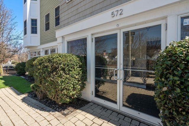 572 Freeport Street 302, Boston, MA 02122