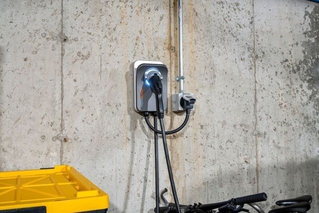 572 Freeport Street 302, Boston, MA 02122