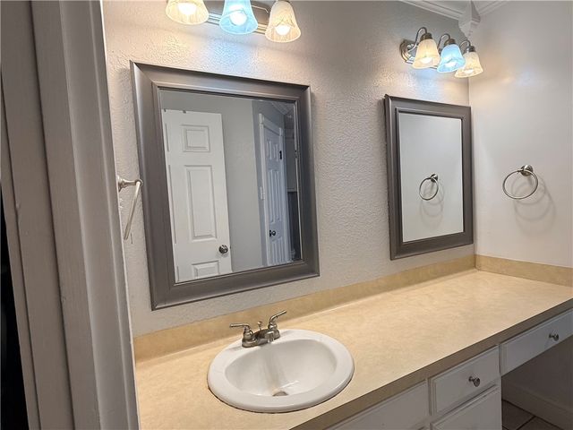 4645 Vail St, Corpus Christi, TX 78413