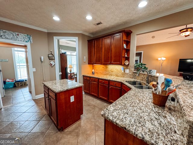 998 Ivy Circle, Concord, GA 30206