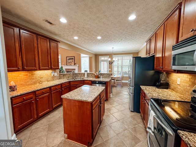 998 Ivy Circle, Concord, GA 30206