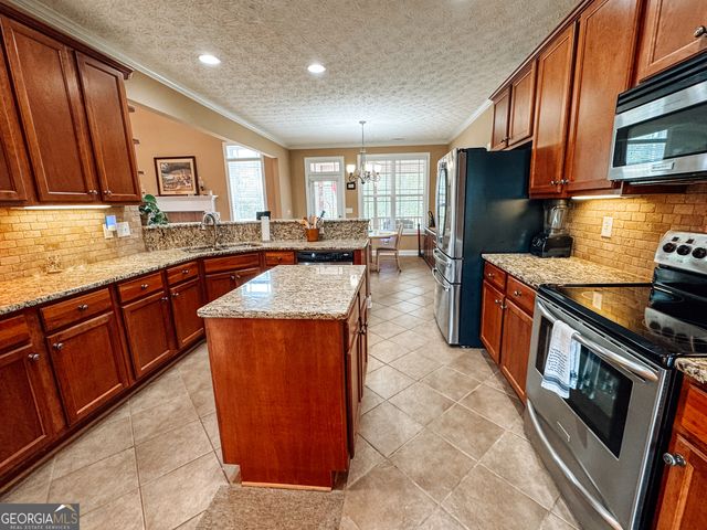 998 Ivy Circle, Concord, GA 30206
