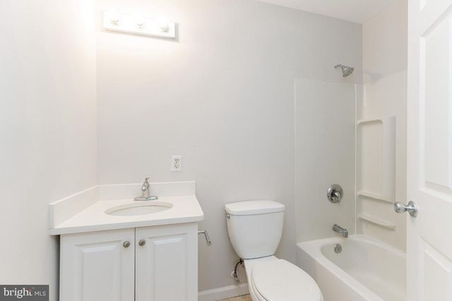 2442 SOUTHGATE SQ, Reston, VA 20191
