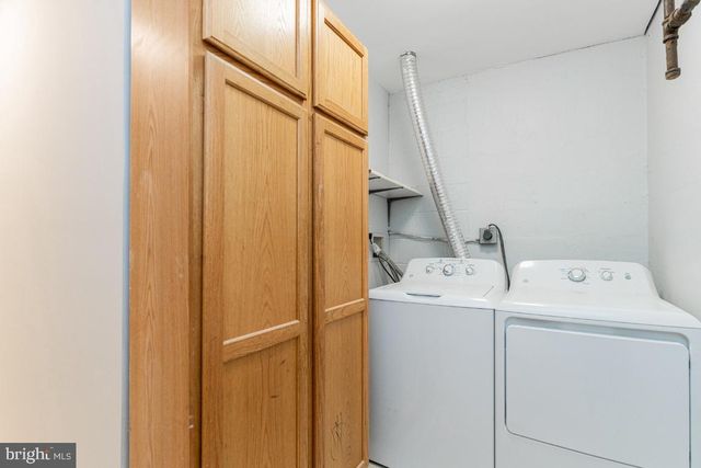 2442 SOUTHGATE SQ, Reston, VA 20191