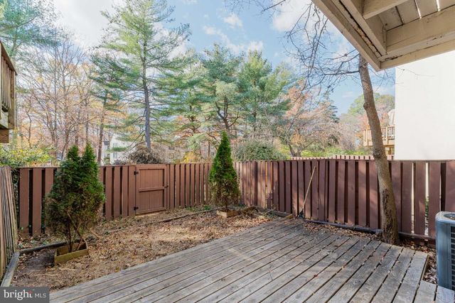 2442 SOUTHGATE SQ, Reston, VA 20191