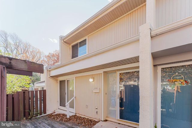 2442 SOUTHGATE SQ, Reston, VA 20191